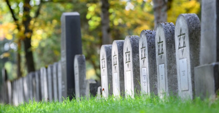 Jüdische Gräber am Wiener Zentralfriedhof.