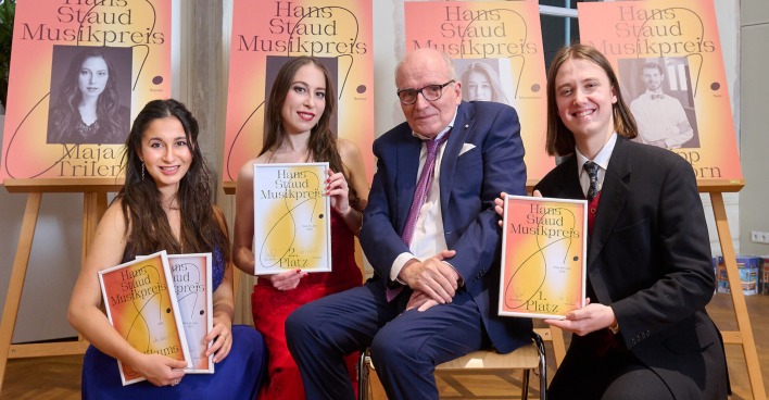 Die Sieger des zweiten "Hans Staud Musikpreis" mit Urkunde | Credit: Sabine Klimpt