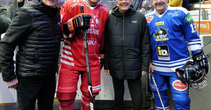 Eishockey-Spiel in Villach mit Politikern