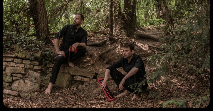 Duo Somniosus im Wald