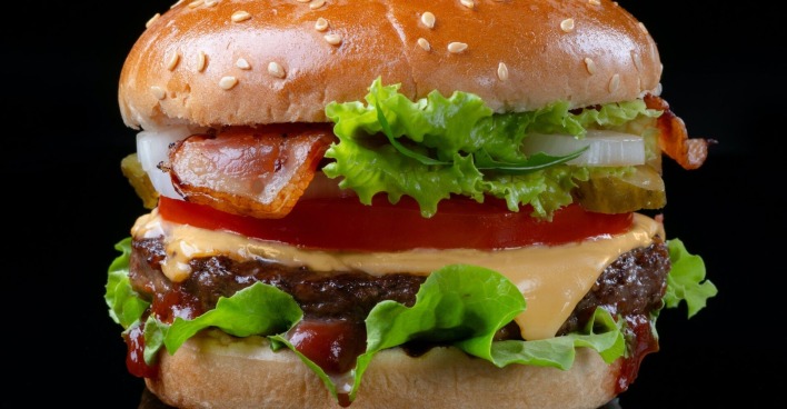 Ein Cheeseburger.