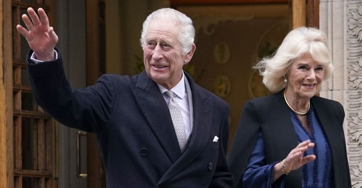 König Charles mit seiner Camilla.