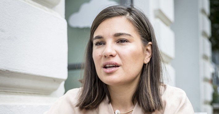 Influencerin DariaDaria in einem Gespräch