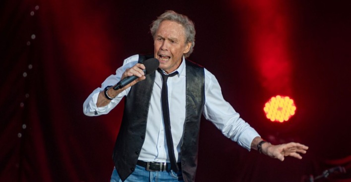 eter KRAUS &amp; Band mit "Schön war die Zeit - Die Kulthits der wilden 50er und 60er" am 30.7.2022 auf der Donaubühne in Tulln an der Donau
