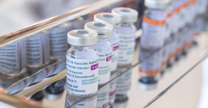 Impfdosen-Fläschchen von AstraZeneca.