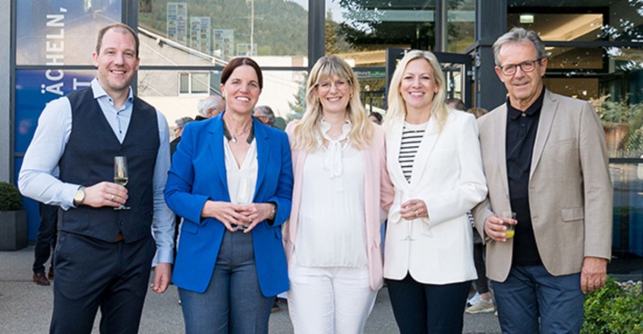 Dr. Jörg Smedek, Dr. Iris Gollmitzer MSc., Dr Vera Huemer-Marquart, Dr. Bianca Huemer und Dr. Peter Huemer. (v. li.)