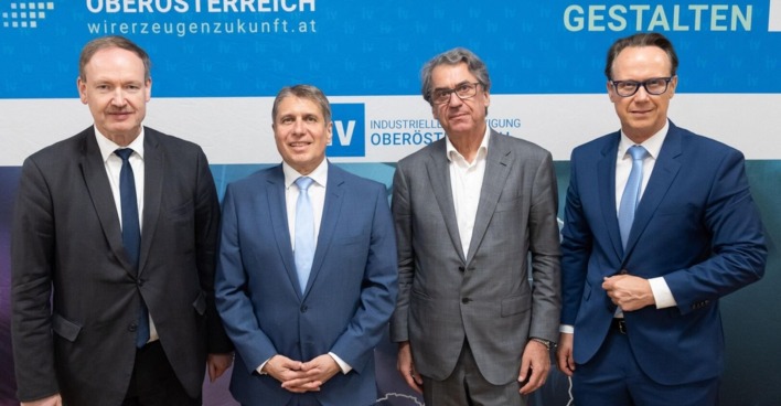IV-Chefökonom Christian Helmenstein, Business Europe-Generaldirektor Markus Beyrer, IV OÖ-Präsident Stefan Pierer und IV OÖ-Geschäftsführer Joachim Haindl-Grutsch