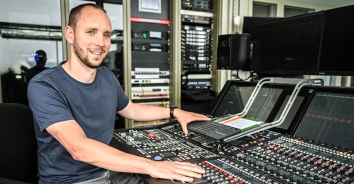 „Je entspannter das Publikum zuhören kann, umso leichter fällt es mir, mich auf Musik und Emotionen einzulassen.“ Clemens Wannemacher, Leiter der Tonabteilung