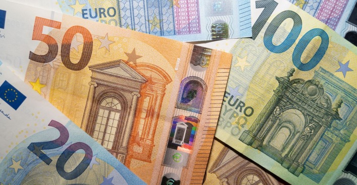 Mehrere Euro-Geldscheine