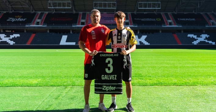Cheftrainer Darasz mit Tomas Galvez