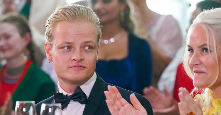Marius Borg Hoiby neben seiner Mutter Kronprinzessin Mette-Marit.