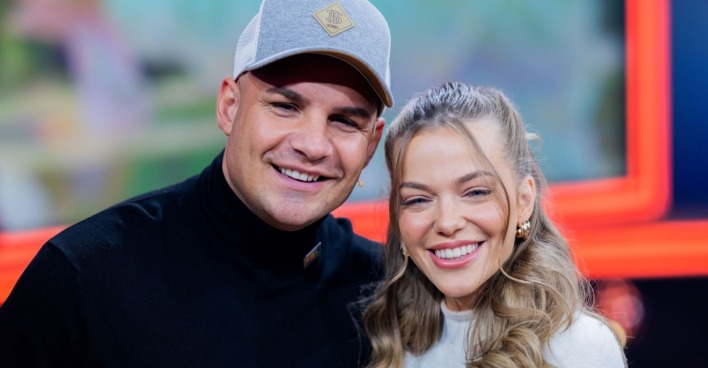 Pietro Lombardi und Laura Maria Rypa lächeln in die Kamera.