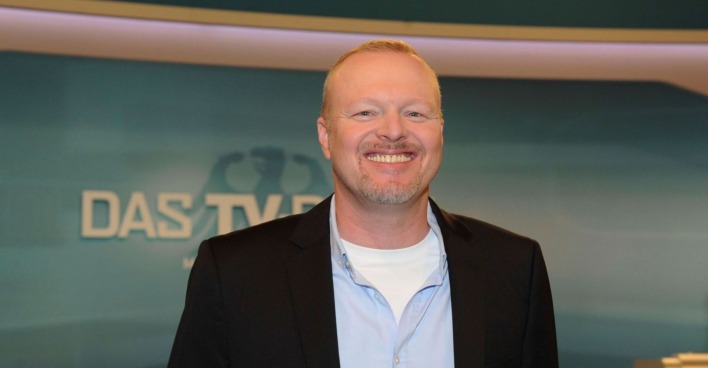 Stefan Raab lächelt.