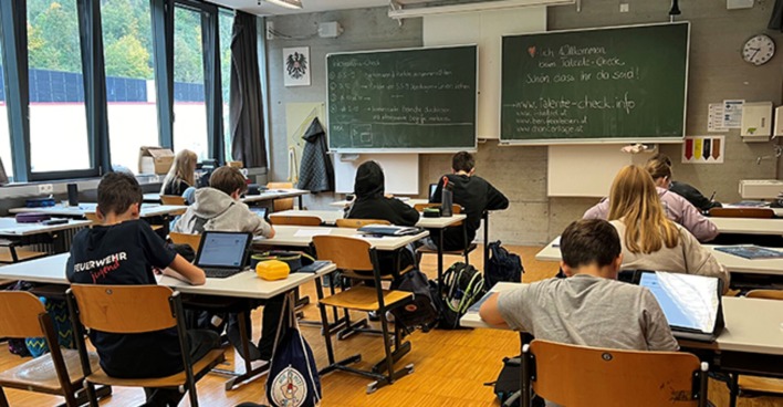 Im vergangenen Schuljahr 2023/24 fanden im Rahmen des Talente-Checks wieder rund 4.200 Standortgespräche statt.