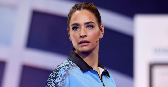 Amira Pocher mit offenem Mund