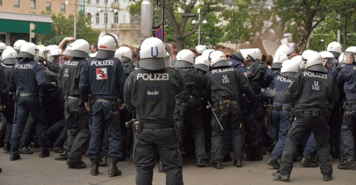 Polizei bei einer Demonstration