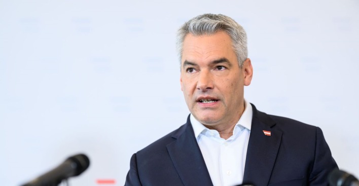 Karl Nehammer bei seinem Statement zu den Sondierungsgesprächen mit der SPÖ