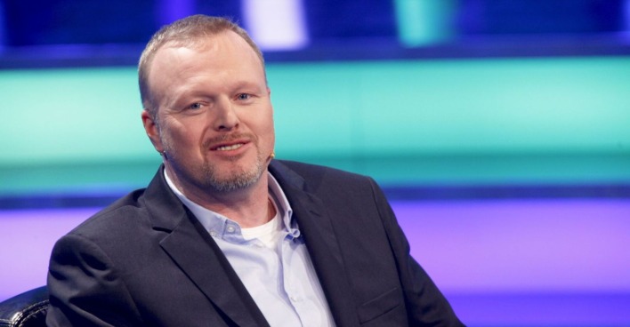 Stefan Raab mit ernstem Gesicht