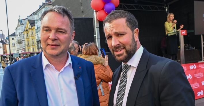 Andreas Babler und Georg Dornauer: Der SPÖ-Chef gerät durch die Jagdfotos seines Tiroler Parteigenossen selbst ins Visier.