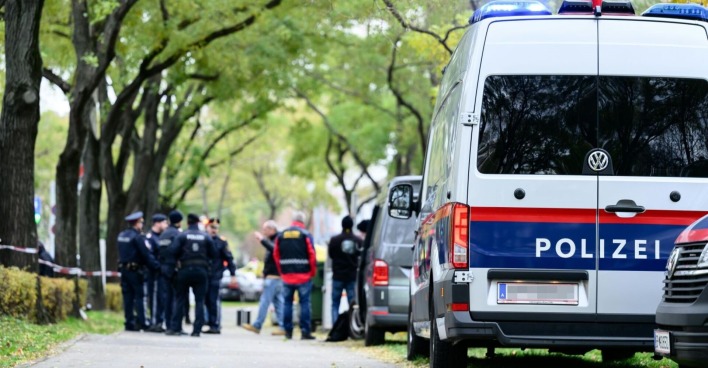 Grund für den Tod des zehn Tage alten Babys soll ein Familienstreit gewesen sein. Die Polizei hat das Baby in einem Müllcontainer in  Nähe der Klinik Favoriten gefunden.