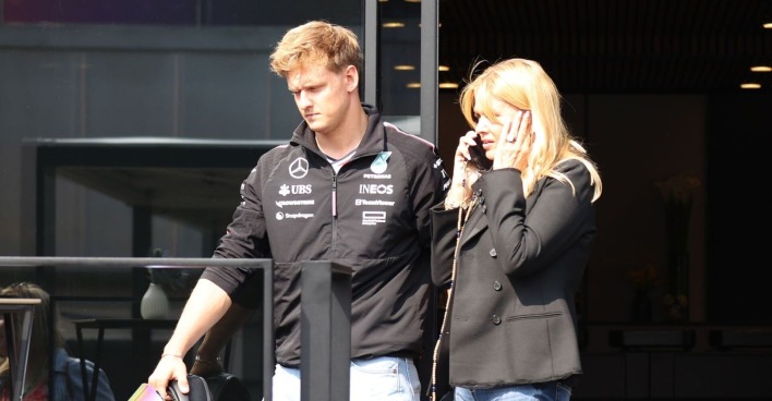 Mick Schumacher und seine Mutter Corinna