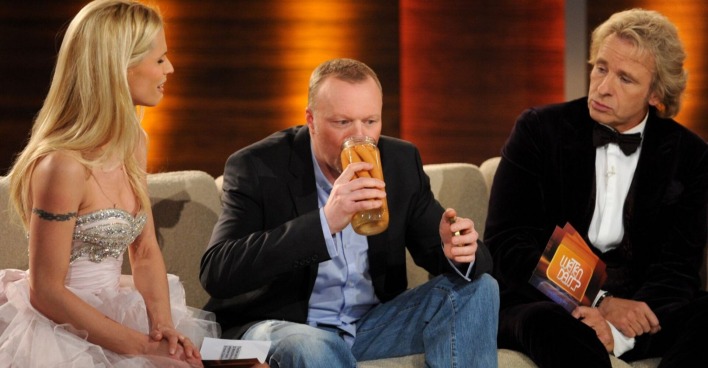 Thomas Gottschalk und Stefan Raab auf der Couch.