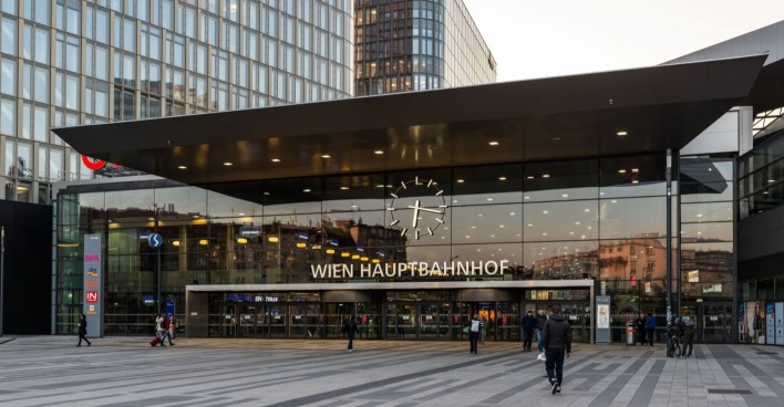 Außenansicht des Wiener Hauptbahnhofes
