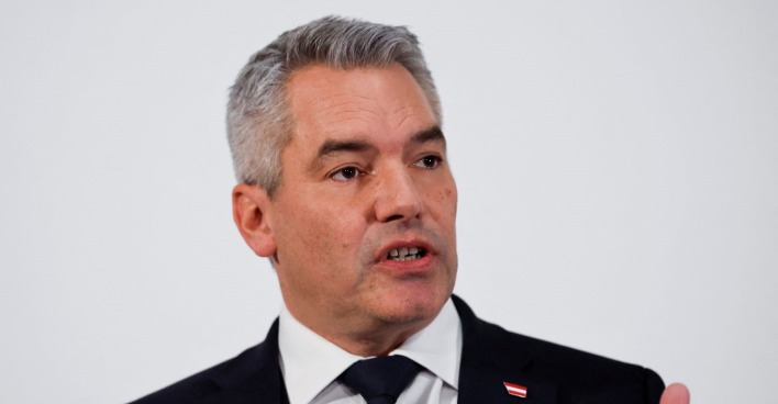 Karl Nehammer zeigt sich bezüglich der Koalitionsgespräche weiter zögerlich zuversichtlich.