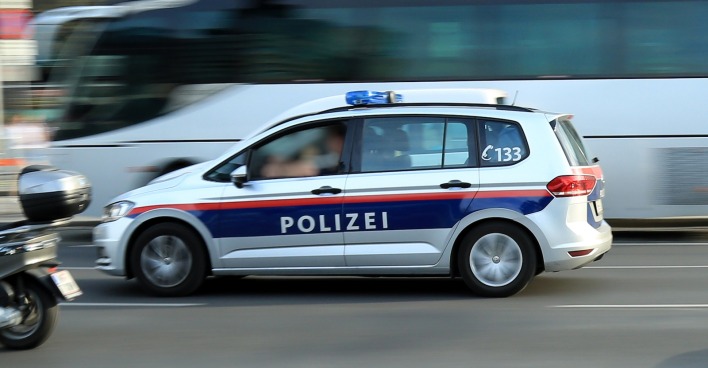 Polizei fährt schnell