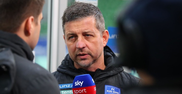 Gerald Scheiblehner bei einem Interview