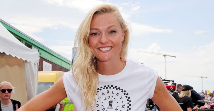 Miriam Höller lächelt
