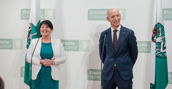 ÖVP-Chefin Manuela Khom mit Neo-Landesrat Willibald Ehrenhöfer.