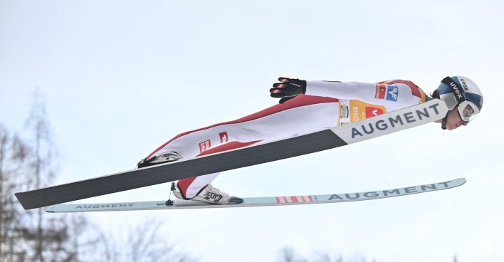 Daniel Tschofenig beim Skispringen