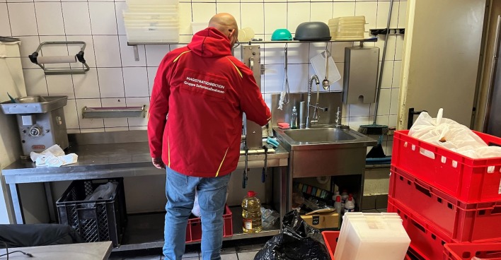 Die Gruppe Sofortmaßnahmen hat eine weitere illegale Fleischerei aufgedeckt.