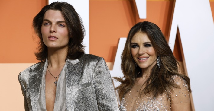 Liz &amp; Damian Hurley bei einem Event.