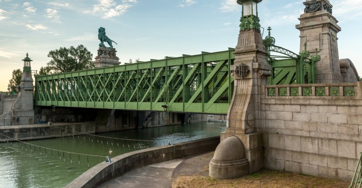 Schemmerlbrücke am Donaukanal