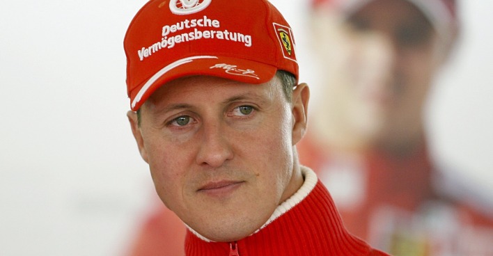 Ehemaliger deutscher Formel-1-Weltmeister Michael Schumacher während der zweiten Trainingssession in der Ferrari-Box auf dem Albert Park Circuit in Melbourne, Australien, am 27. März 2009.