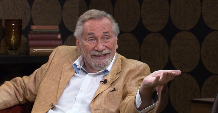 Peter Rapp freundlich, freudig redend und gestikulierend in der Sendung "Made in Austria"