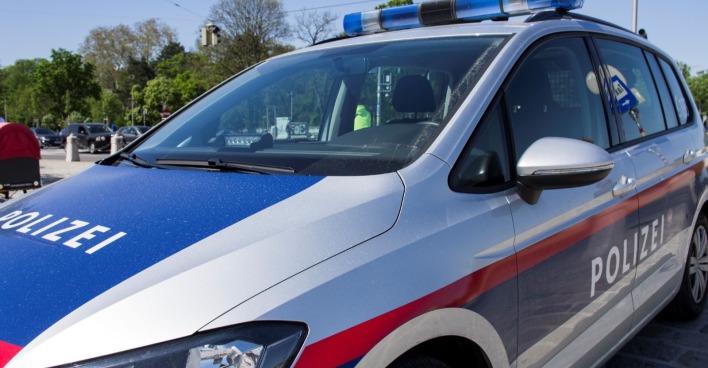 Polizeiauto: Themenbild für den Einsatz nach der Home Invasion in Penzing