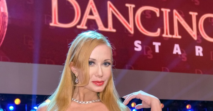 Karina Sarkissova am Set von Dancing Stars