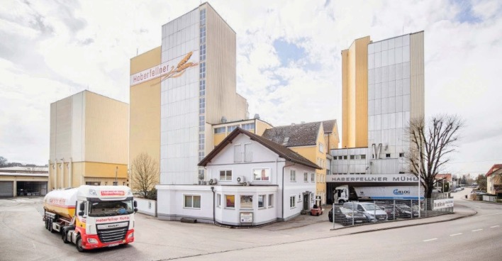Die Haberfellner Mühle in Grieskirchen ­produziert jährlich rund 150.000 Tonnen Mehl und versorgt damit Kunden regional und darüber hinaus.