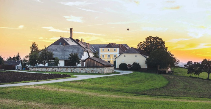 Der hohe Stammkundenanteil der 576 Jahre alten Hofstettner Brauerei  ermöglicht eine Entkopplung vom dominanten Handel und vom Massenmarkt.