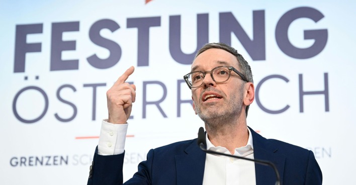 FPÖ-Chef Herbert Kickl im Rahmen einer Pressekonferenz.
