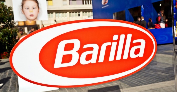 Logo des Nudelherstellers Barilla auf einem Firmenschild im Freien