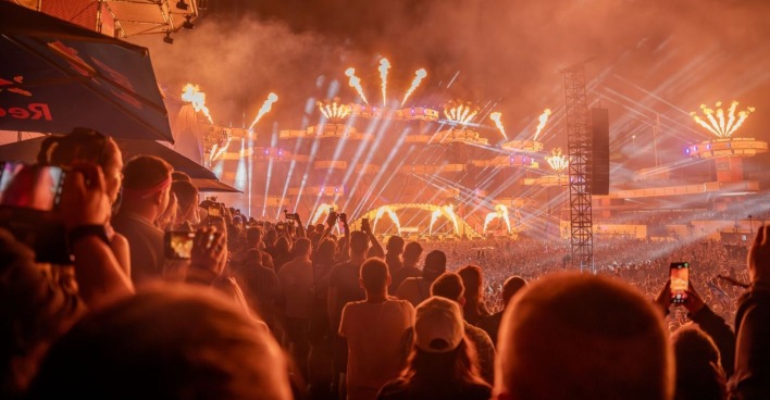 Feuerwerk am Electric Love Festival