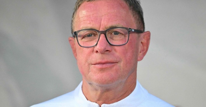Porträt von Ralf Rangnick mit Brille und neutralem Gesichtsausdruck.
