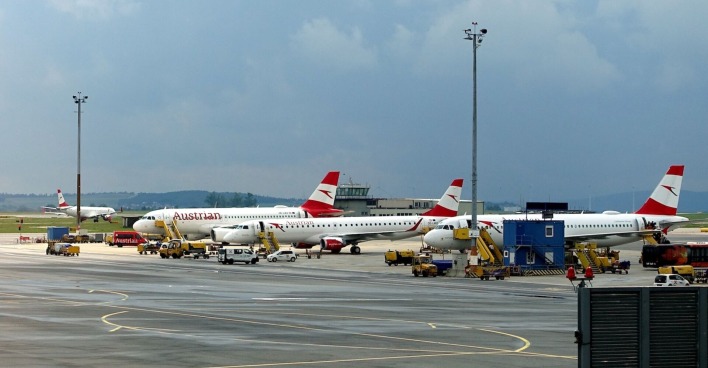 Der Flughafen Wien steigert im ersten Halbjahr Gewinn, Umsatz und Passagierzahlen deutlich.
