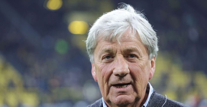 Frank Mill im Jahr 2023 während eines Bundesligaspiels zwischen Borussia Mönchengladbach und Borussia Dortmund