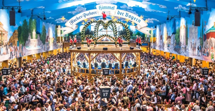 Festzelt auf dem Münchner Oktoberfest.