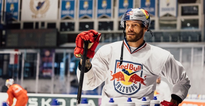 Thomas Raffl hat in seiner Karriere in der ICE Hockey League bereits beeindruckende 966 Spiele absolviert.